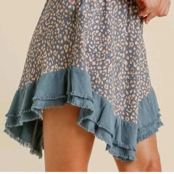 Umgee Leopard Print Mini Skirt Blue Linen Blend Size Large - Picture 2 of 8